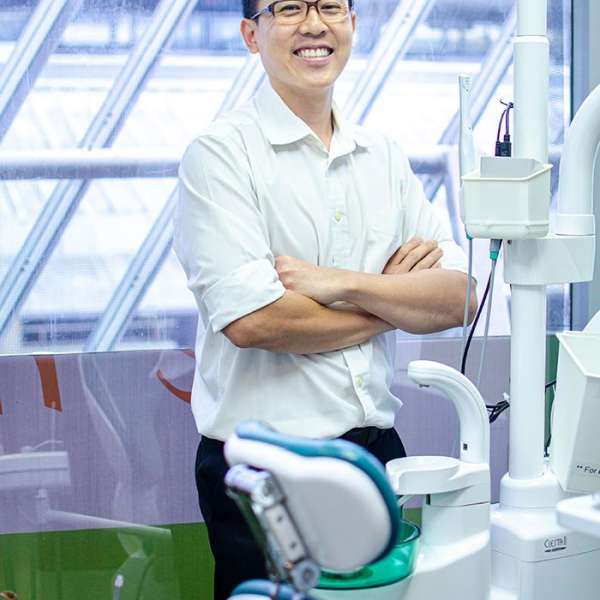 Dr Seah of Greenlife Dental Yew Tee